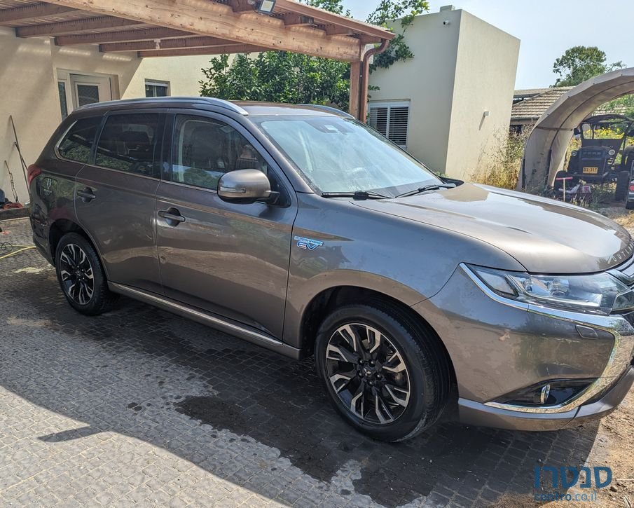 2018' Mitsubishi Outlander מיצובישי אאוטלנדר photo #1