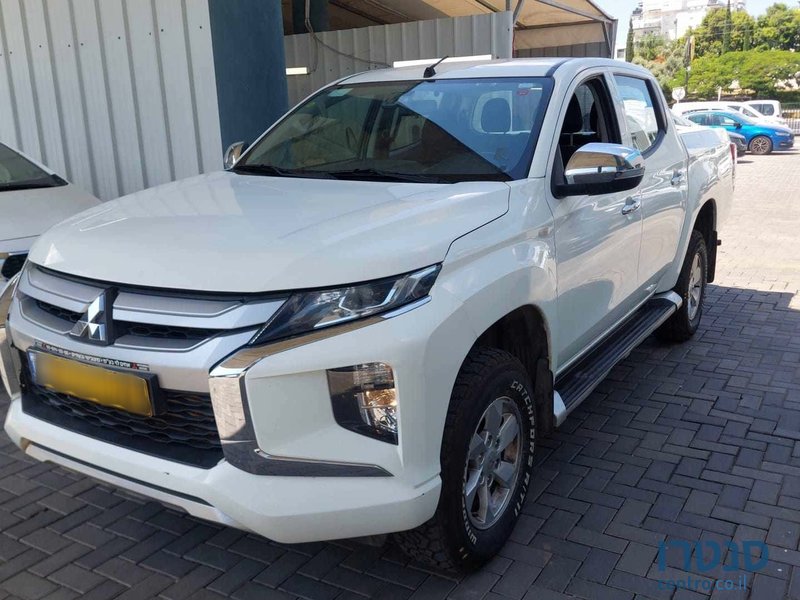 2021' Mitsubishi Triton L200 photo #1