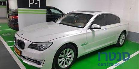 2013' BMW 730I ב.מ.וו photo #3