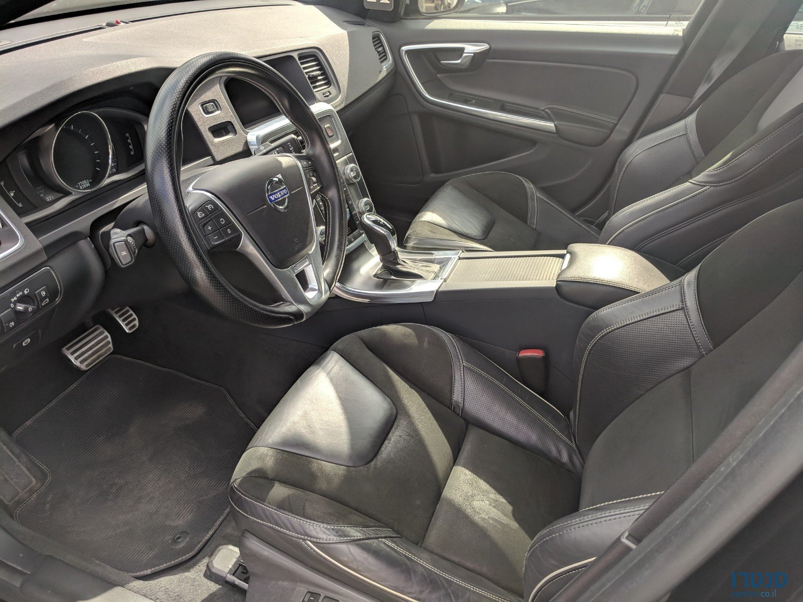 2015' Volvo S60 photo #5