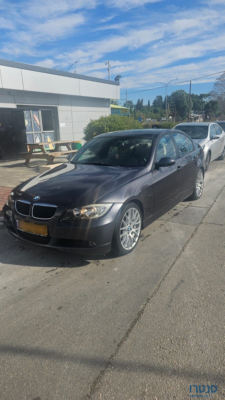 2008' BMW 320 ב.מוו photo #1