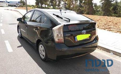 2011' Toyota Prius טויוטה פריוס photo #2