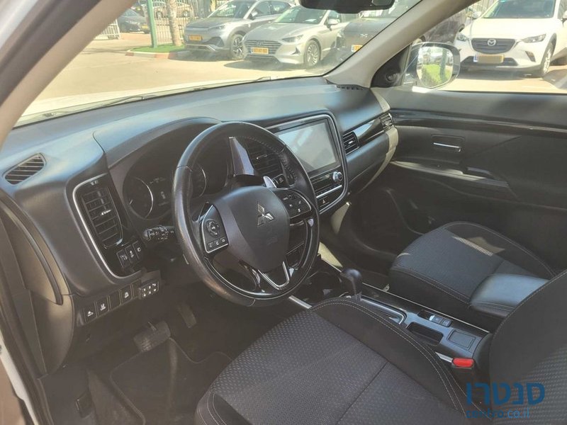 2021' Mitsubishi Outlander מיצובישי אאוטלנדר photo #6