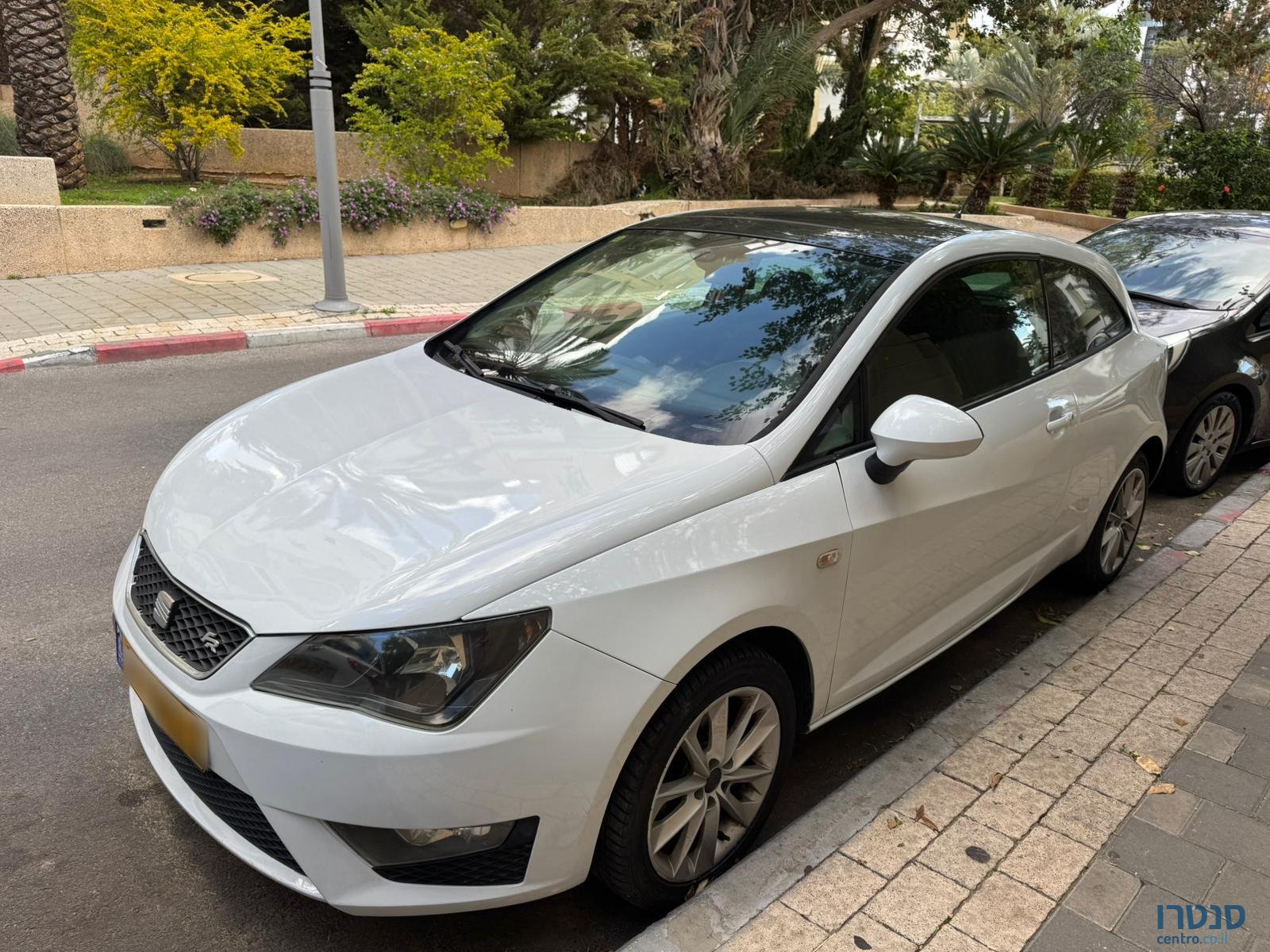 2013' SEAT Ibiza FR photo #1