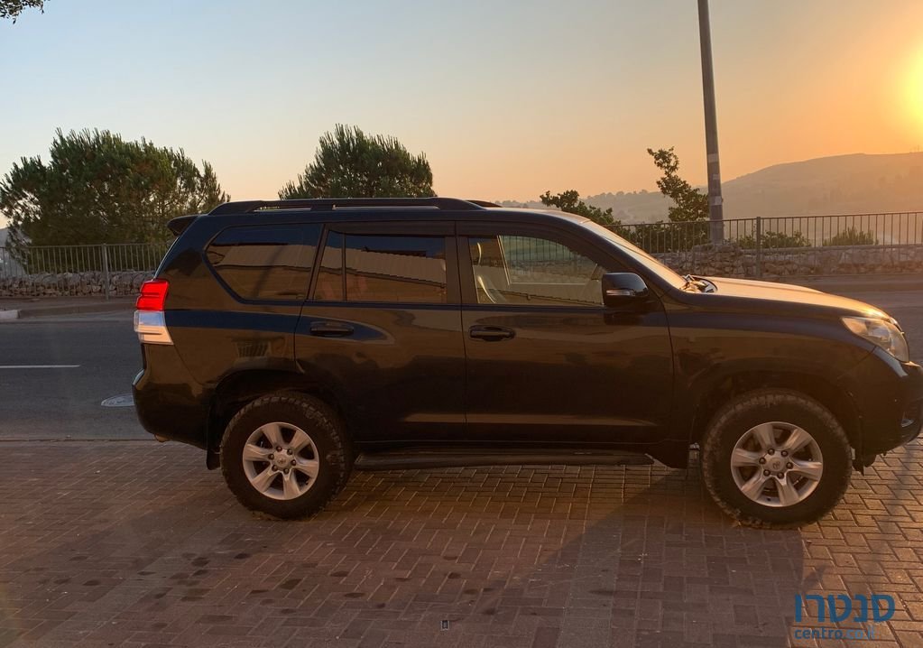 2010' Toyota Land Cruiser טויוטה לנד קרוזר photo #5