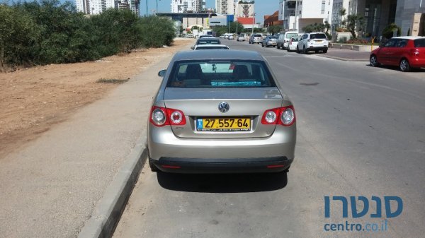 2008' Volkswagen Jetta photo #2