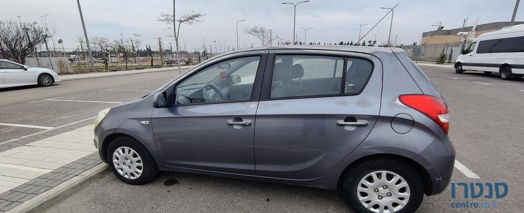 2009' Hyundai i20 יונדאי photo #3