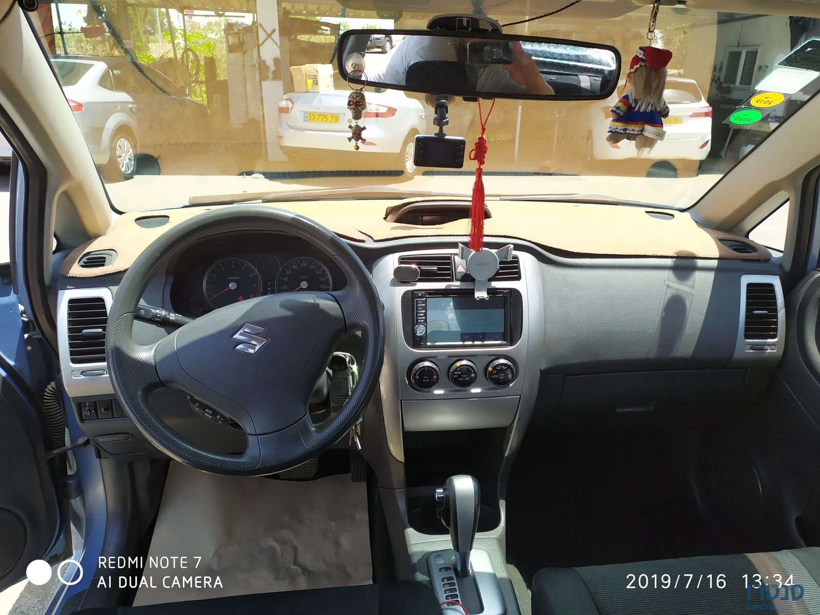 2004' Suzuki Liana photo #2