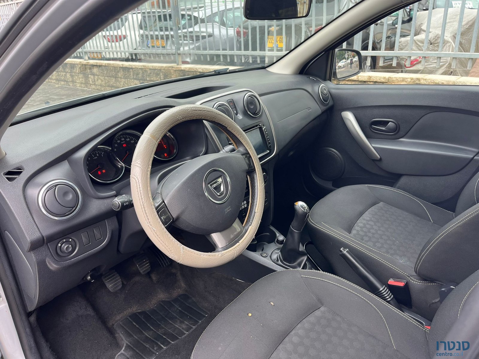 2017' Dacia Sandero photo #2