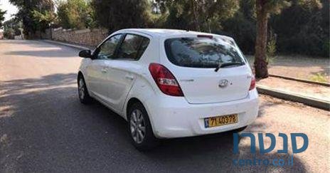 2012' Hyundai i20 יונדאי photo #1