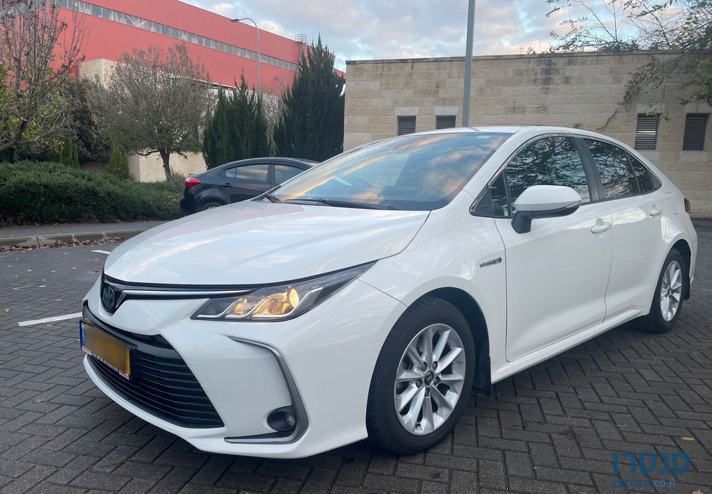2019' Toyota Corolla טויוטה קורולה photo #2