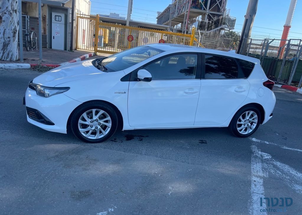 2019' Toyota Auris טויוטה אוריס photo #4