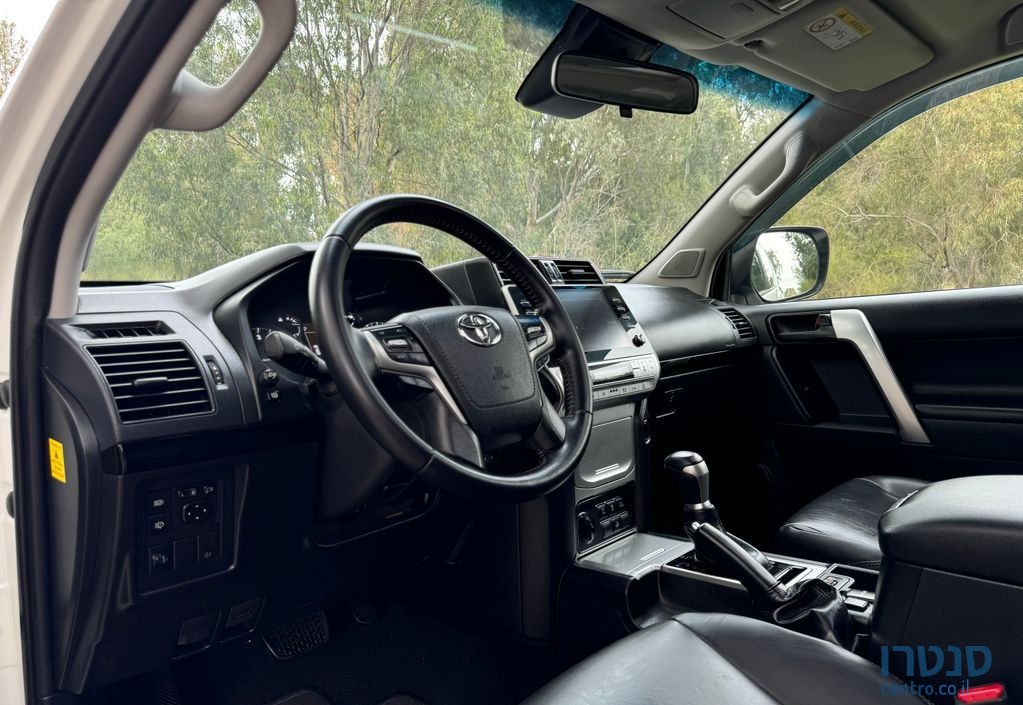 2022' Toyota Land Cruiser טויוטה לנד קרוזר photo #5