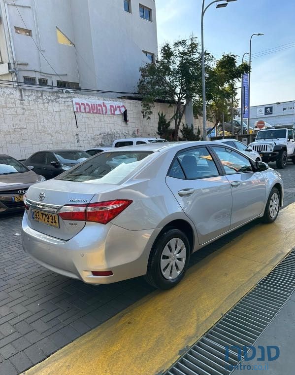 2015' Toyota Corolla טויוטה קורולה photo #3