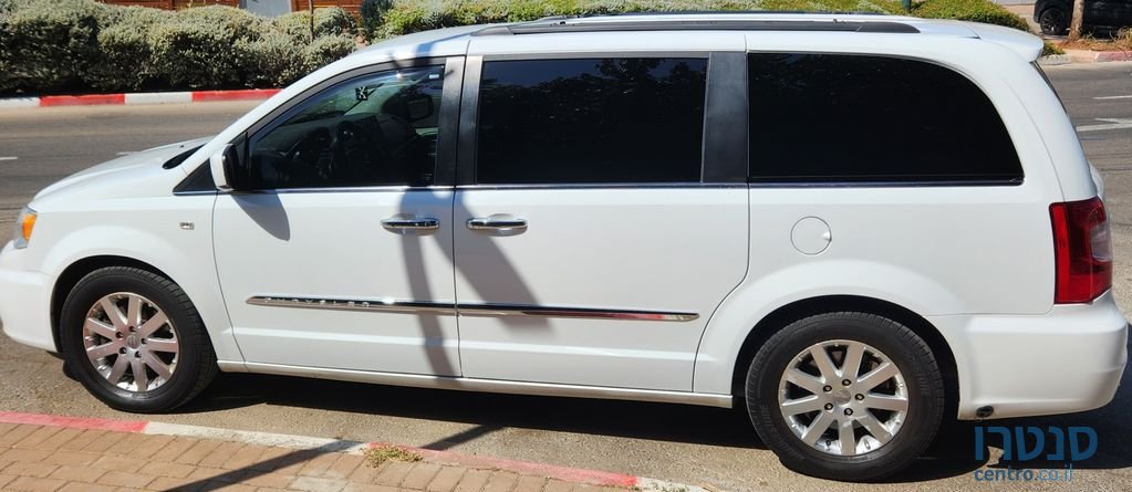 2015' Chrysler Grand Voyager קרייזלר גראנד וויאג'ר photo #2