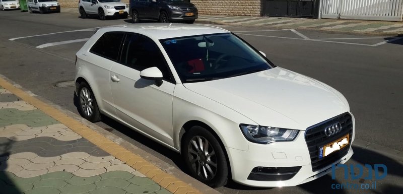 2013' Audi A3 photo #2