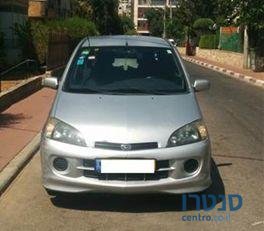 2003' Daihatsu YRV Cx 1300 photo #2