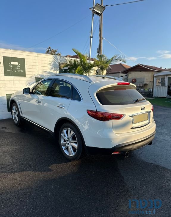 2019' Infiniti QX70 אינפיניטי photo #5