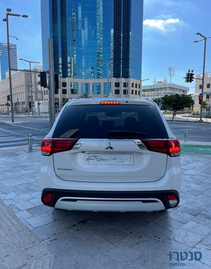 2019' Mitsubishi Outlander מיצובישי אאוטלנדר photo #2