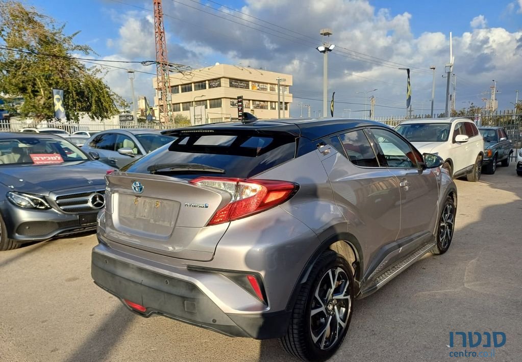 2017' Toyota C-HR טויוטה photo #3