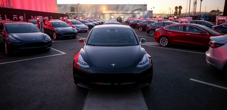 New Tesla features make car sharing easier