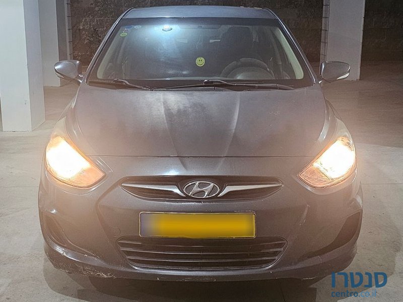 2013' Hyundai i25 יונדאי photo #1