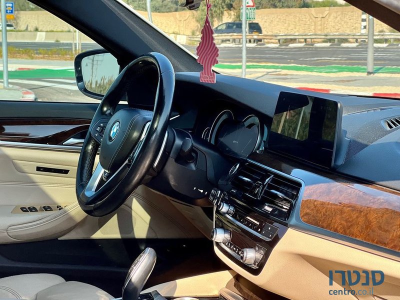 2018' BMW 5 Series ב.מ.וו סדרה 5 photo #6