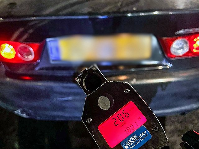 На 431-й трассе задержан начинающий водитель, разогнавший 20-летний автомобиль до 206 км/ч