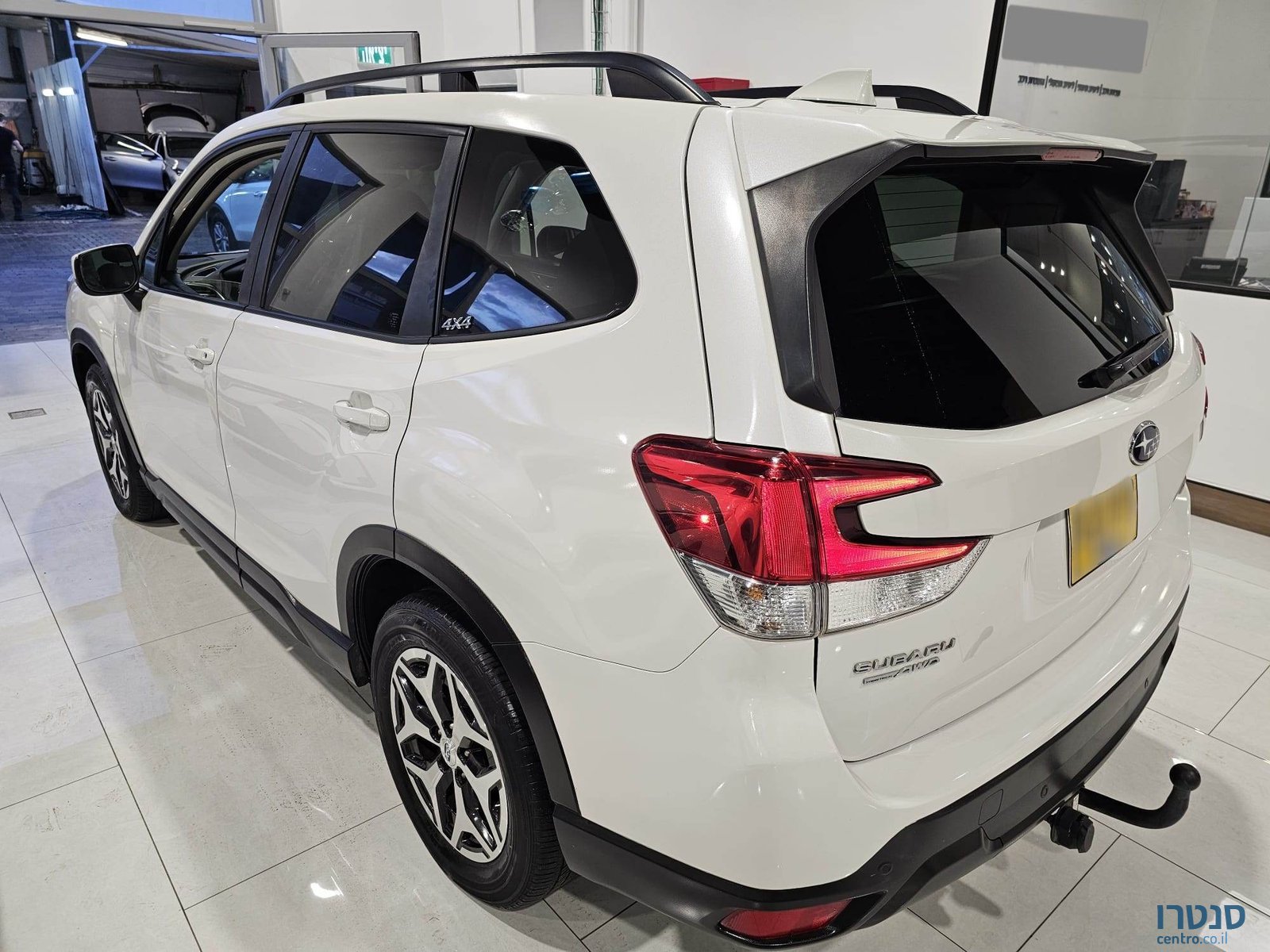 2020' Subaru Forester photo #5