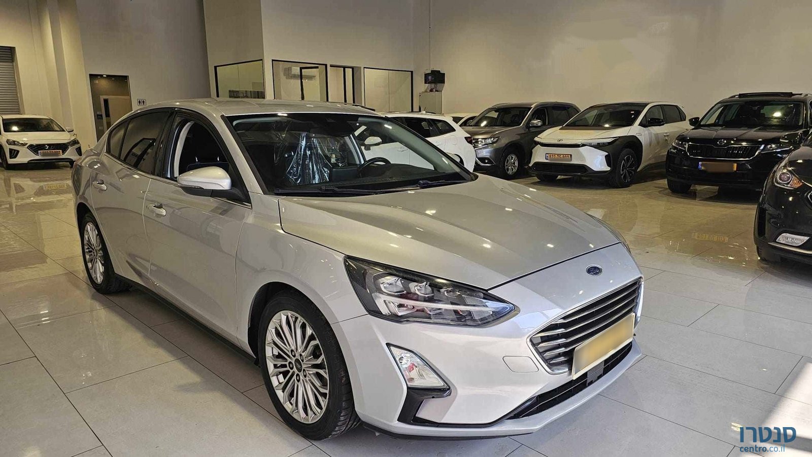 2021' Ford Focus photo #2