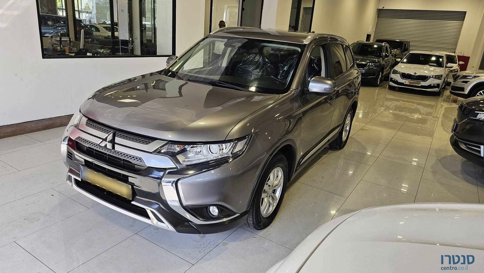 2021' Mitsubishi Outlander photo #1