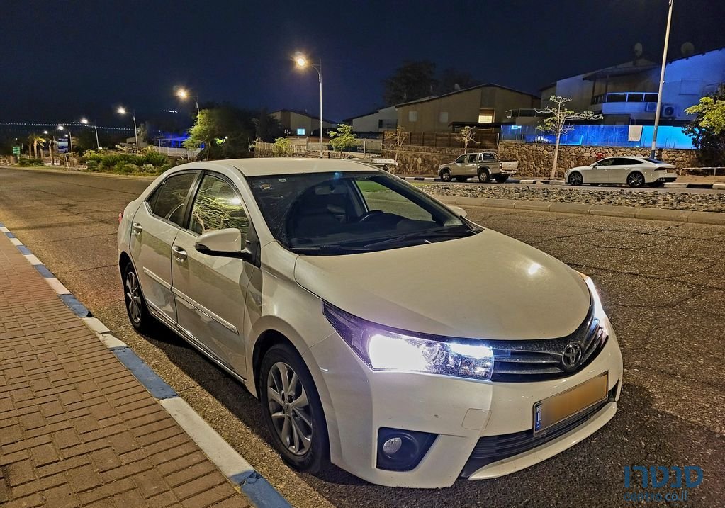 2016' Toyota Corolla טויוטה קורולה photo #4