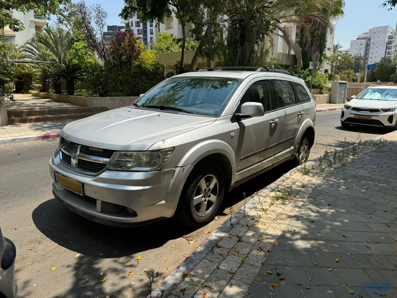 2010' Dodge Journey photo #1