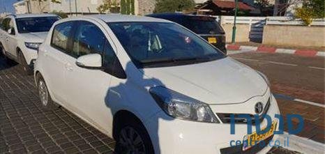 2012' Toyota Yaris טויוטה יאריס photo #1