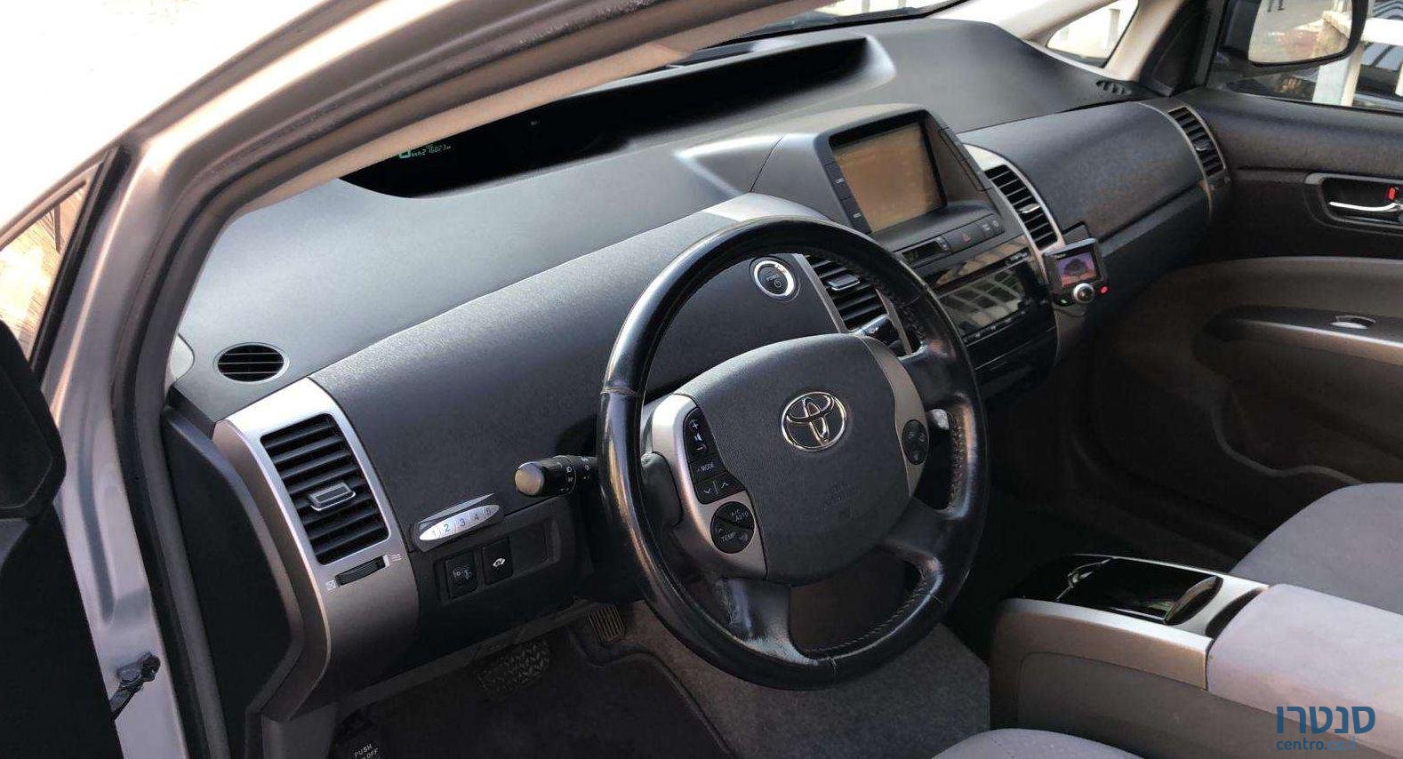 2008' Toyota Prius טויוטה פריוס photo #2