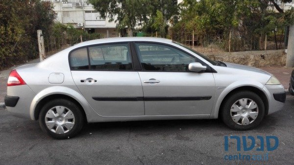 2007' Renault Megane photo #3