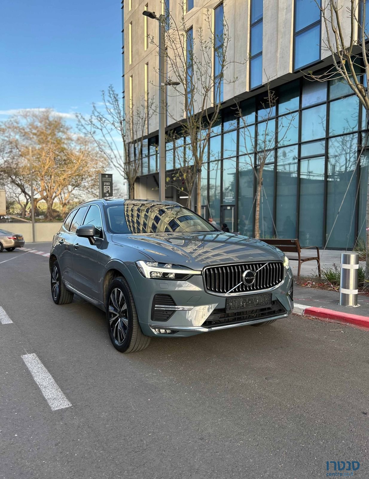 2023' Volvo XC60 וולוו photo #1