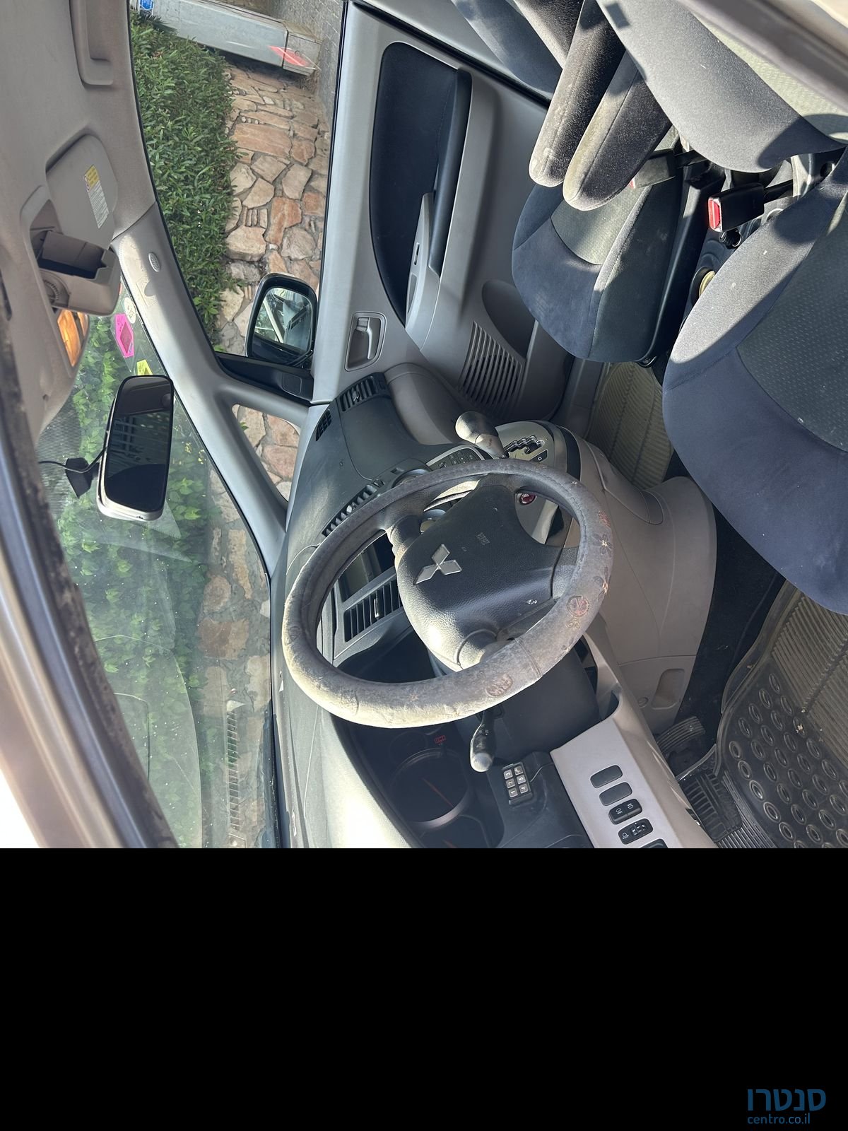 2008' Mitsubishi Grandis מיצובישי גרנדיס photo #5