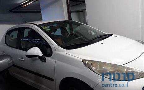 2008' Peugeot 207 פיג'ו photo #1