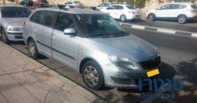2011' Skoda Fabia סקודה פביה photo #2