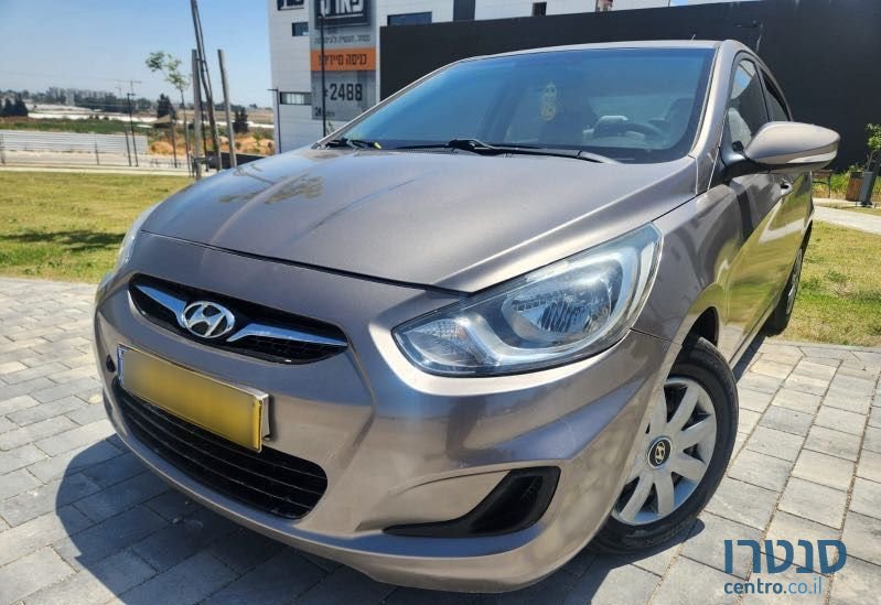 2012' Hyundai i25 יונדאי photo #2