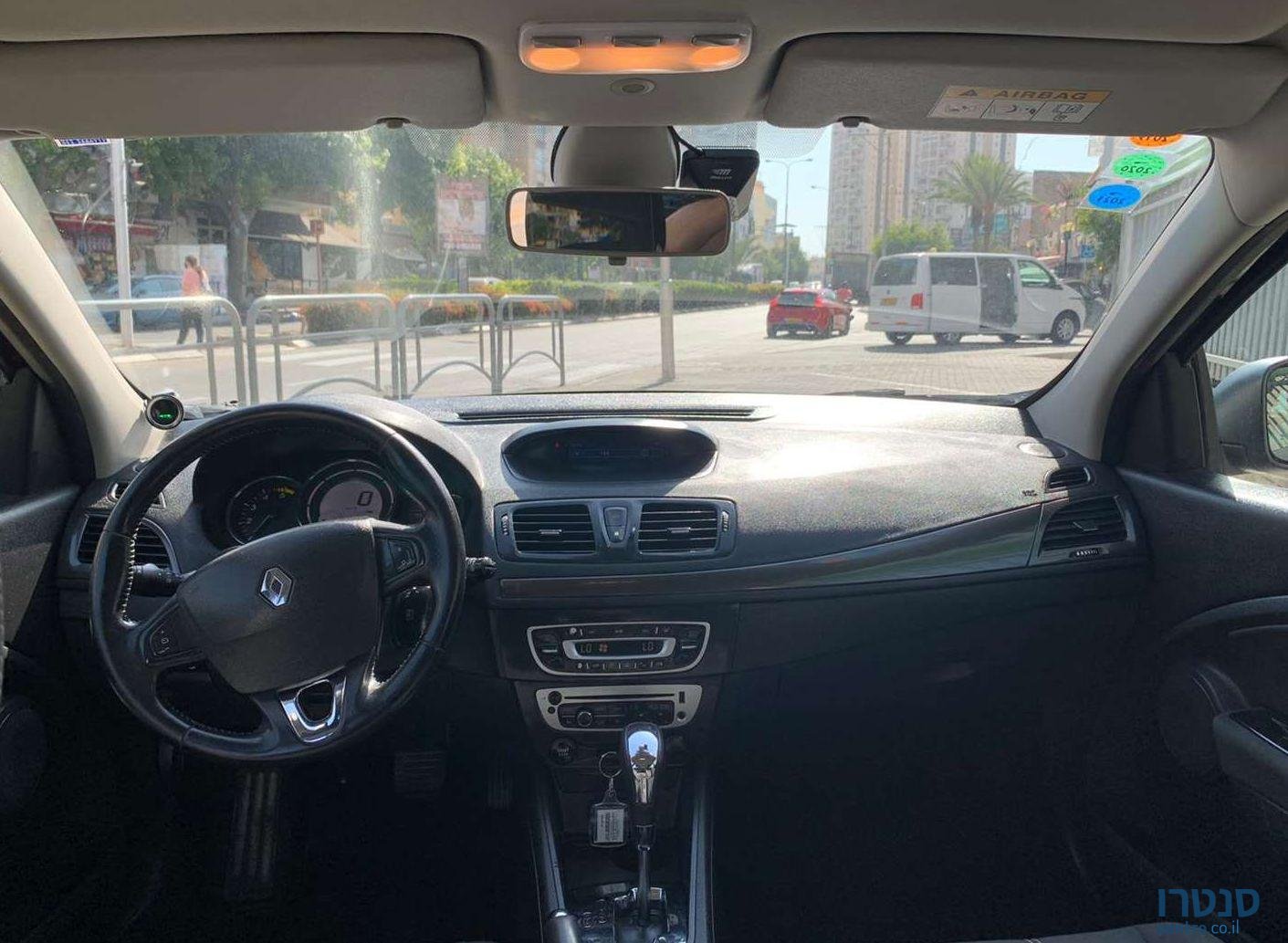 2016' Renault Megane רנו מגאן photo #1