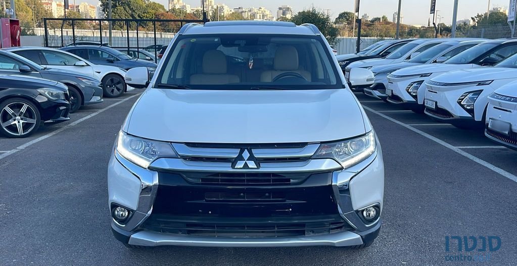2017' Mitsubishi Outlander מיצובישי אאוטלנדר photo #2