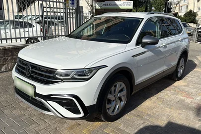 2023' Volkswagen Tiguan