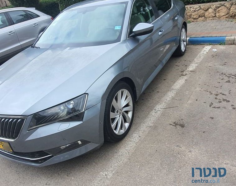 2017' Skoda Superb סקודה סופרב photo #6