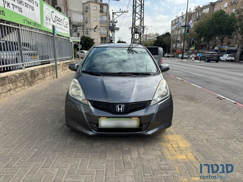 2013' Honda Jazz photo #3