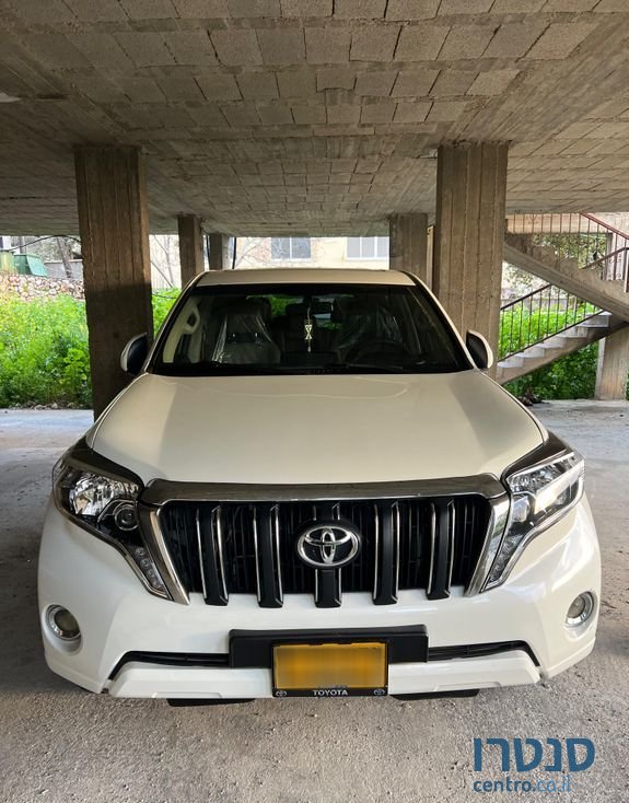 2010' Toyota Land Cruiser טויוטה לנד קרוזר photo #2