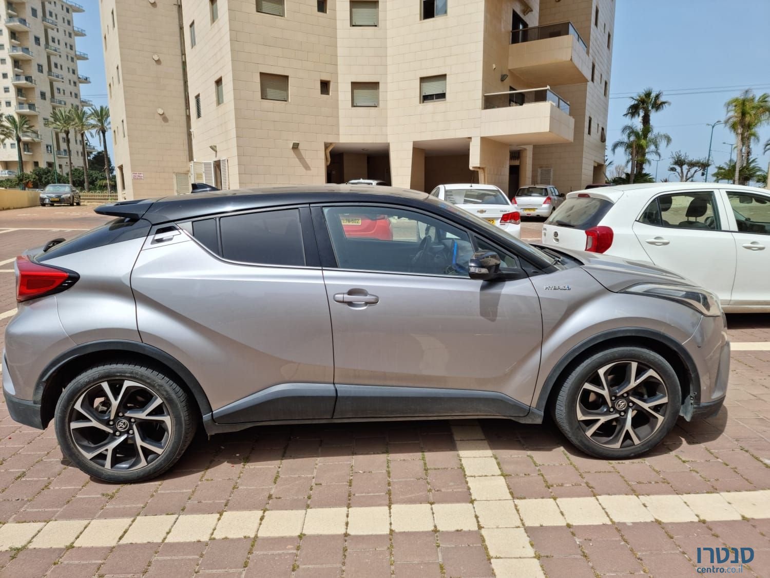 2017' Toyota C-HR טויוטה photo #3