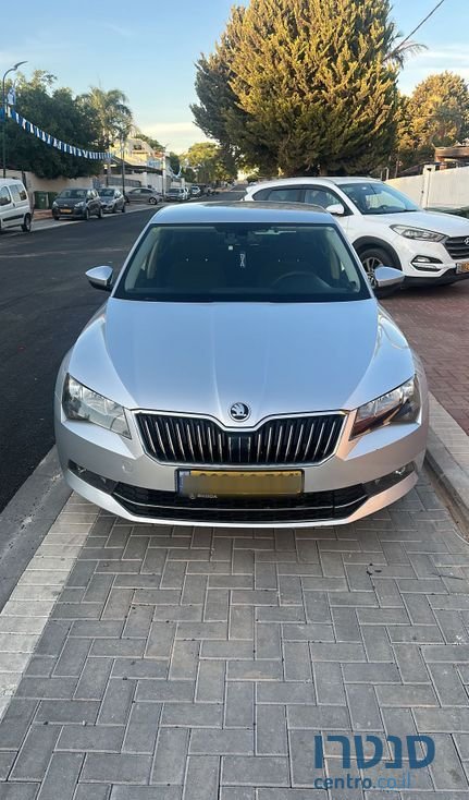 2018' Skoda Superb סקודה סופרב photo #5