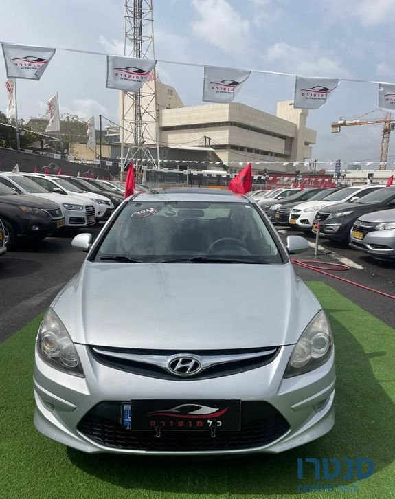 2011' Hyundai i30 יונדאי photo #1